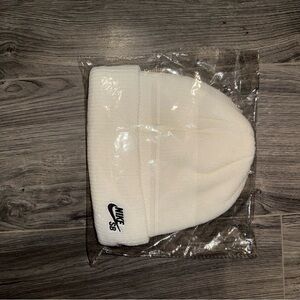 Nike SB Cream Knit Beanie